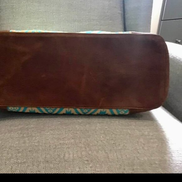 Nena & Co Teal & Sand Valiant Forever Tote Set - Picture 4 of 9